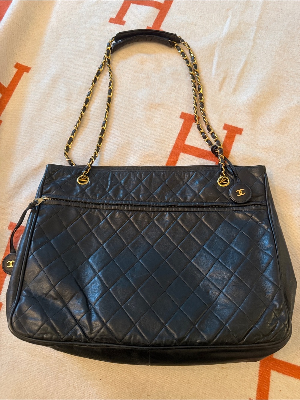CHANEL Black Quilted Leather Shoulder Bag with Gold Chain late 80s-early 90’s